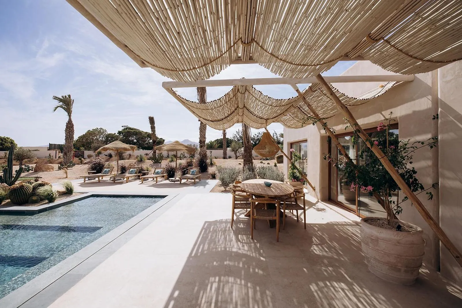 La Linda Villa Tias