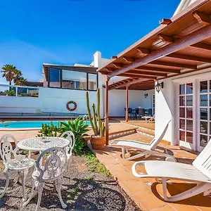  Villa Villa Tias